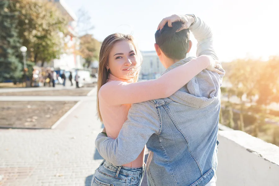 可愛い彼女が欲しい。出会い方や付き合える方法までの流れを全てご紹介! 可愛い彼女が欲しい男性にオススメの出会い方は?